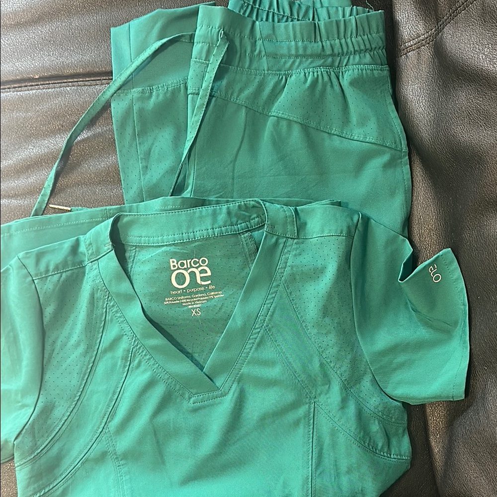 Barco one Uniforms Teal Scrub Set